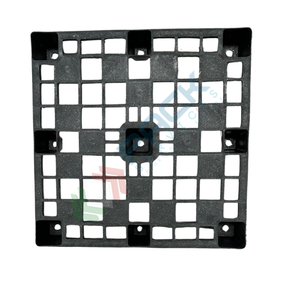 Pallet in plastica riciclata (PP), Mis. 750 L x 750 P x 140 H mm, con 9 piedi, piano forato, portata statica 600 Kg, portata dinamica 300 Kg, Tipologia: Pallet per Spedizioni, Mis. Base (cm): 75 x 75, Piano Superiore: Forato, Base d’Appoggio: 9 Piedi, Portata Statica (Kg): 600, Portata Dinamica (Kg): 300, Portata su Scaffale (Kg): NO, Altezza (cm): 14, 9 image vendita, produzione, prezzi e offerte