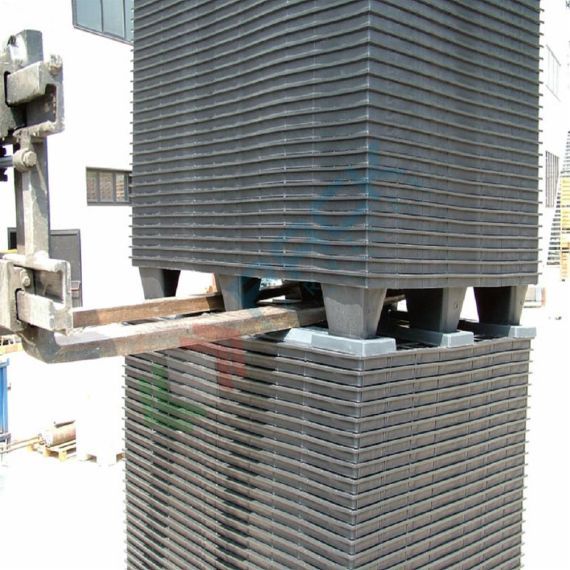 Pallet in plastica riciclata (PP), Mis. 800 L x 1200 P x 140 H mm, con 9 piedi, piano forato, portata statica 1200 Kg, portata dinamica 700 Kg, Tipologia: Pallet per Spedizioni, Mis. Base (cm): 80 x 120, Piano Superiore: Forato, Base d’Appoggio: 9 Piedi, Portata Statica (Kg): 1200, Portata Dinamica (Kg): 700, Portata su Scaffale (Kg): NO, Altezza (cm): 14, 19 image vendita, produzione, prezzi e offerte