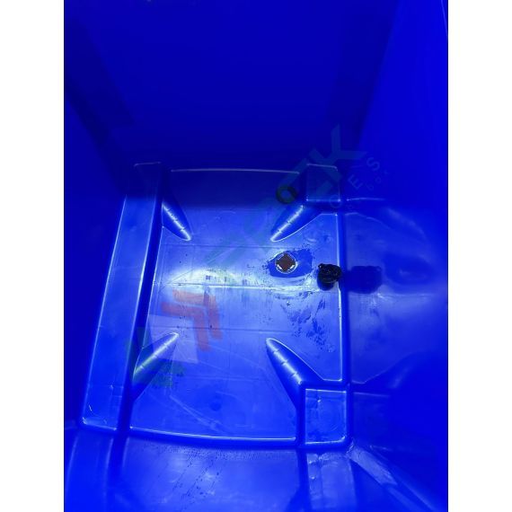 Cassonetto per la raccolta differenziata rifiuti, capacità 660 Lt, certificato UNI EN 840, coperchio piano, colore blu, Tipologia: Cassonetto UNI EN 840, Capacità: 660 Lt, Chiusura: Coperchio Piano, Versione: Standard, Colore: Blu, 11 image vendita, produzione, prezzi e offerte